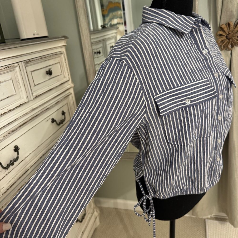 Evereve “Louise tie shirt” Long Sleeve Button Down Shirt w tie @waist- EUC- XS - Picture 6 of 16